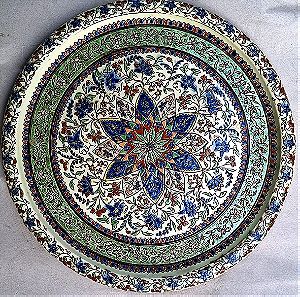 Παλιό περσικό πιάτο ανάγλυφο