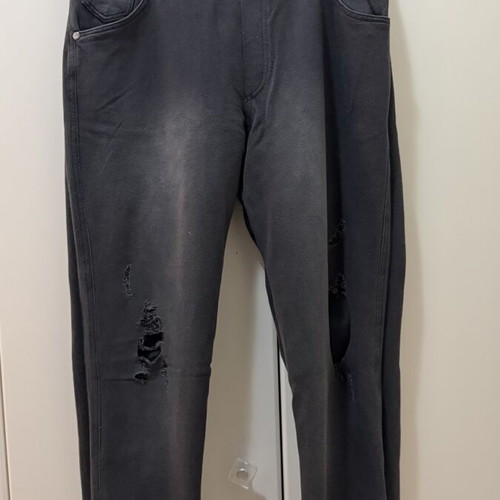 Jean SugarFree 100% cotton used with rips and faded areas, elastic waist, grey