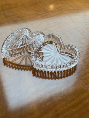 Decorative glass heart-shaped box like new with lid