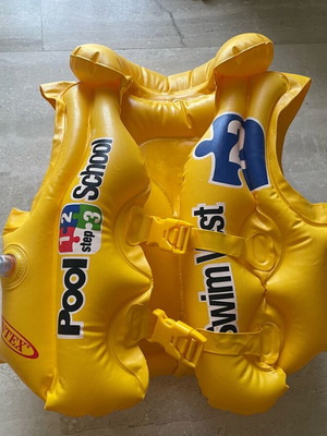 Intex Pool School Step Inflatable Vest for Children 3-6 Years Used