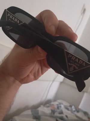 PRADA ΓΥΝΑΙΚΕΙΑ ΓΥΑΛΙΑ ΑΥΘΕΝΤΙΚΑ