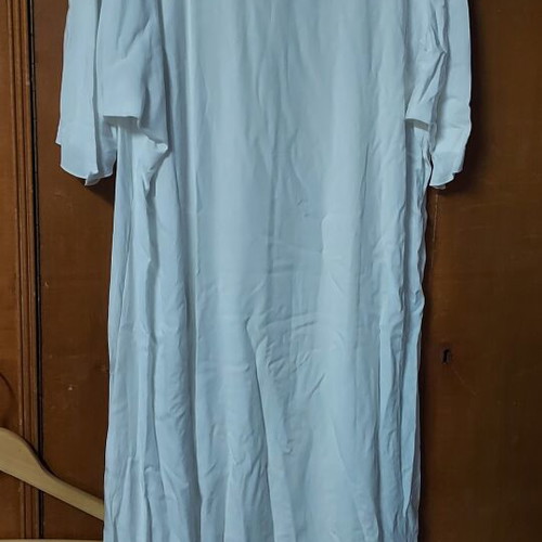 Long dress white with gold flowers size M like new, viscose fabric