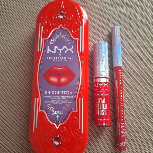 Bridgerton Royal Treasures Makeup Set no4 new, plumping Lip Liner & Butter Gloss