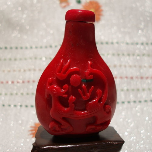 Red Coral Snuff Bottle 19th Century used, Asian art