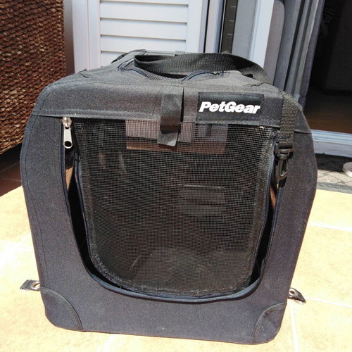 Pet Carrier like new, travel bag for dog or cat