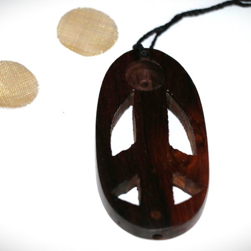 Wooden teak wood pendant necklace, new