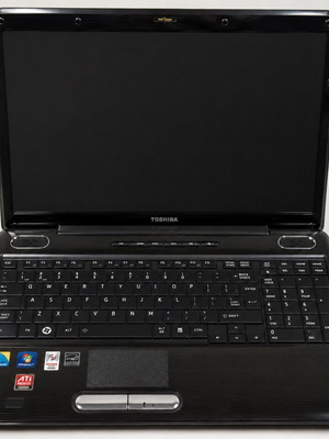 Toshiba Satellite L505-13E laptop 15.6 inch Windows 10 Pro