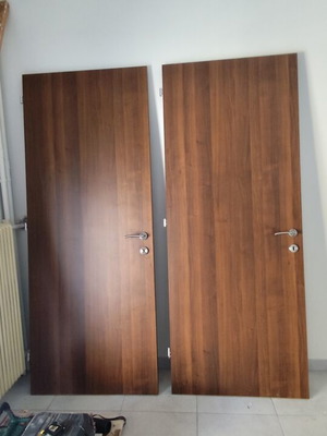 Interior doors set of 4 like new, walnut laminate, aluminum handles