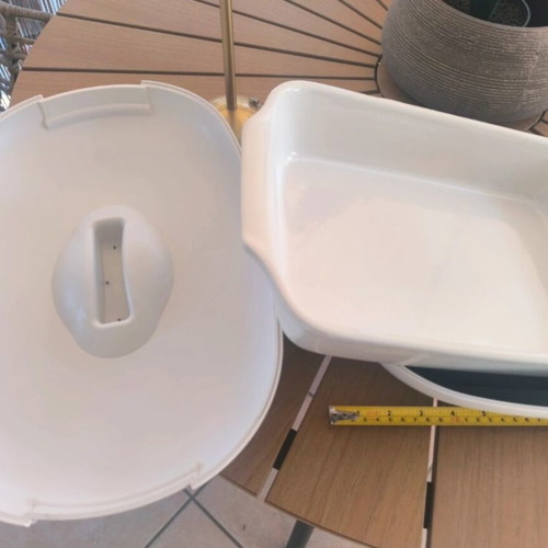Biesse casserole dish like new with lid, oven safe