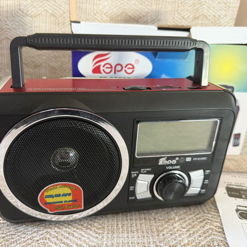 Fepe FP-910RC X-Bass portable digital radio