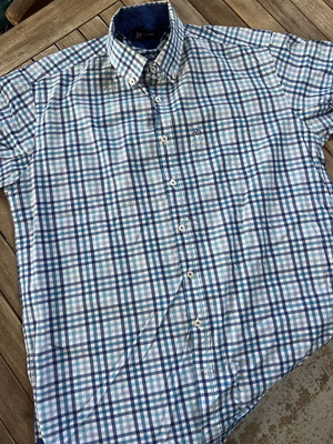 Dur short sleeve shirt size L like new, blue