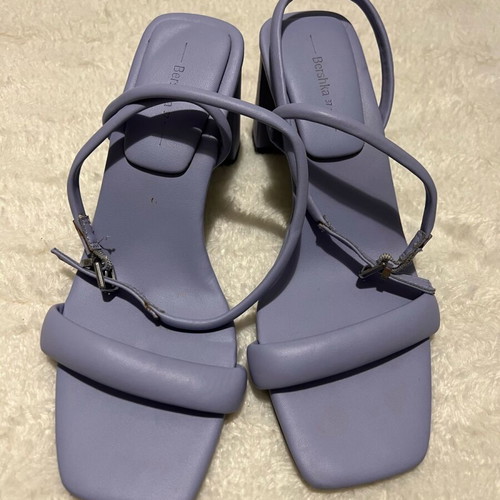 Bershka takouni used, size 37, purple