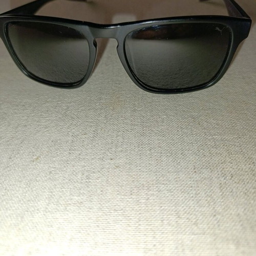 Puma sunglasses like new, black