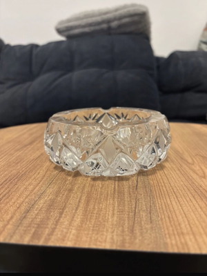 Crystal decorative ashtray