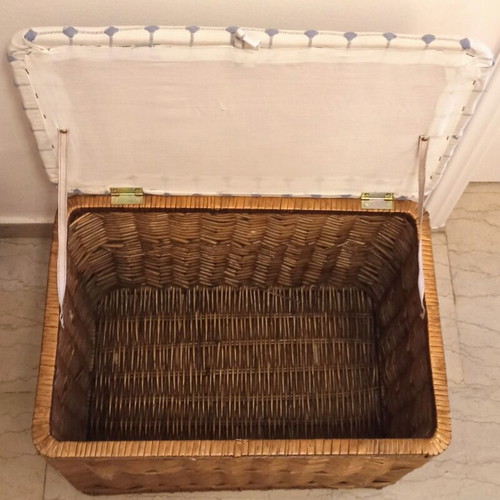 Rattan Storage Chest with Cushion like new