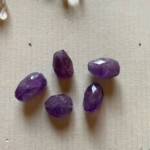 Semi-precious stones and beads for jewelry new