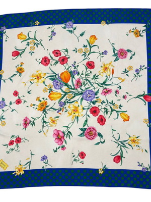 Gucci флорална копринена кърпа употребявана, многоцветна