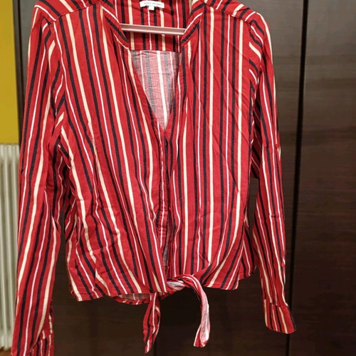 District shirt new with stripes, size L