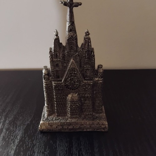 Corazón Tibidabo vintage souvenir used, metal miniature decoration