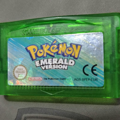 Pokemon Emerald Game Boy Advance cartridge used, authentic with dry battery