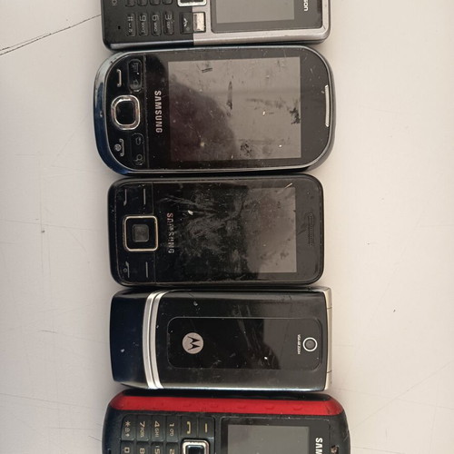 Old mobile phones used for spare parts, pack of 5