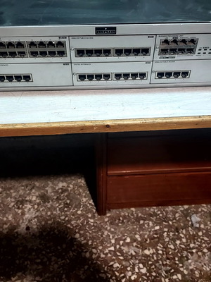 Alcatel Omni Analog Telephone System used