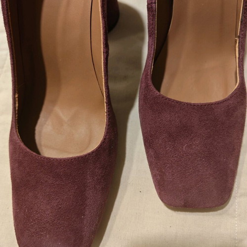 Castaner leather pumps almost like new, burgundy