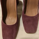 Castaner leather pumps almost like new, burgundy