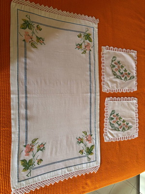 Woven table linen with two used napkins