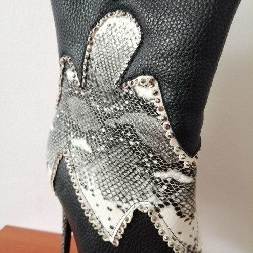 Women's boots size 36 with snake print and crystals, high stiletto heel