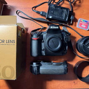 Nikon D700 με φακό 50mm και extra