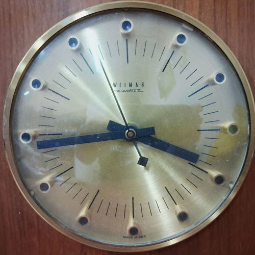 Weimar Vintage Wall Clock quartz made in DDR like new