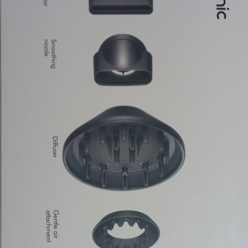Dyson Supersonic hair dryer with 5 magnetic attachments