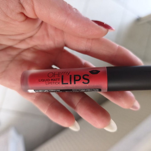 Eveline Oh! My Lips Liquid Matt Lipstick and Contour Lip Liner Flamenco Red