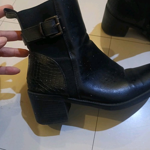 Booties like new, size 40, black
