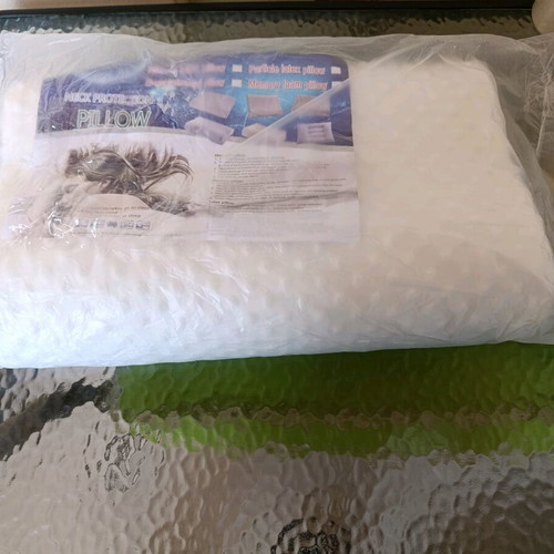 Memory foam anatomical pillow 47x30 with washable protective cover and pillowcase