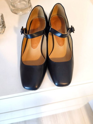 Mary Jane Tsouderos Black Pumps Size 40 Used