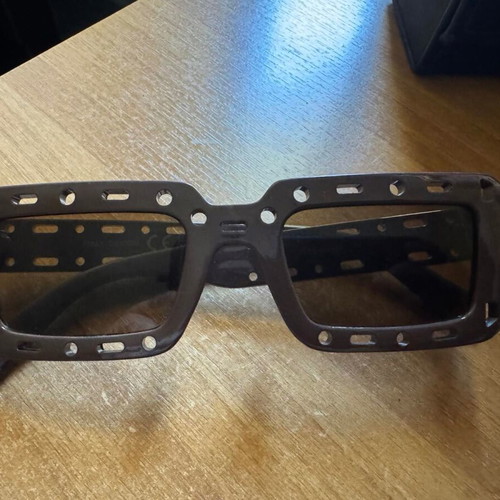 Sunglasses pack of 5 like new, various colors and brands