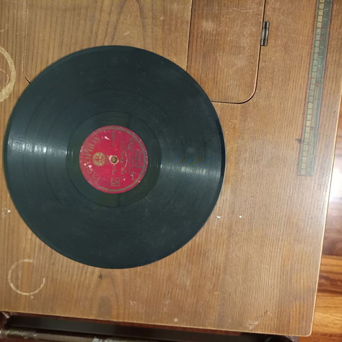78 rpm records used, set of 19