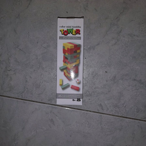 Board game type Jenga like new