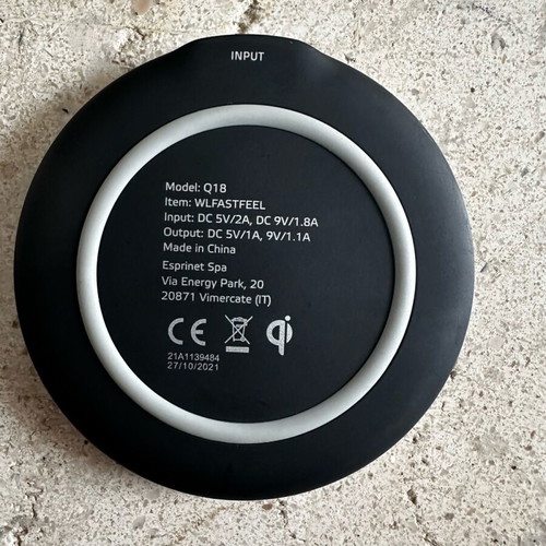 Celly wireless charger like new with LED 10W for phones and watches