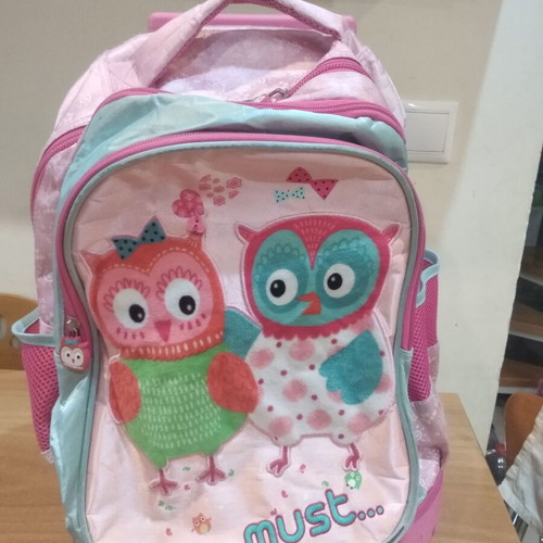 School bag with wheels used for girls with large capacity