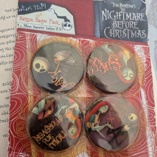 Nightmare Before Christmas button badge pack like new, 4 pieces 38mm