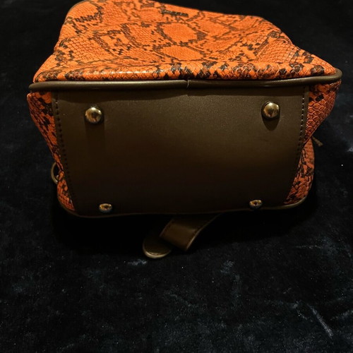 Doca backpack bag like new, orange