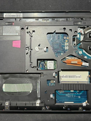 Notebook Lenovo G50-30 μεταχειρισμένο για ανταλλακτικά χωρίς μπαταρία και σκληρό δίσκο