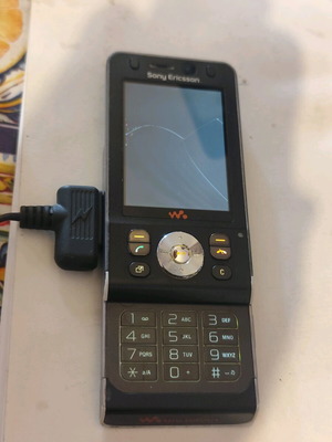 Sony Ericsson W910i μεταχειρισμένο, μη λειτουργικό, χωρίς φορτιστή