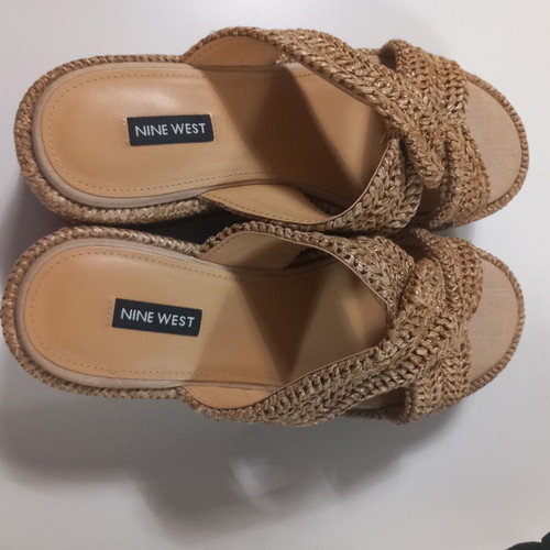 Nine West women's platform sandals, beige and gold, size 40