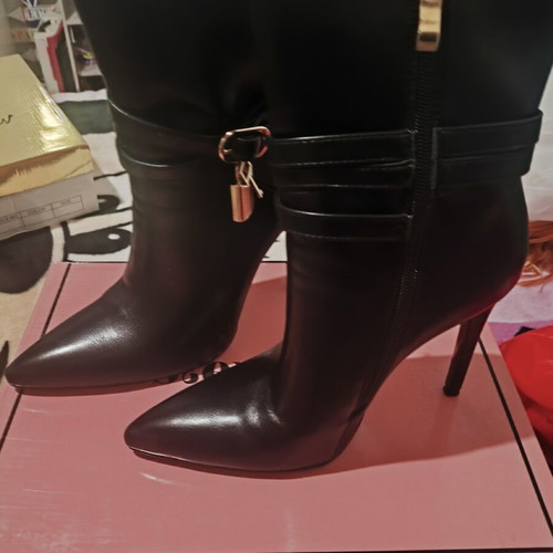 Black stiletto boots size 37 new with box