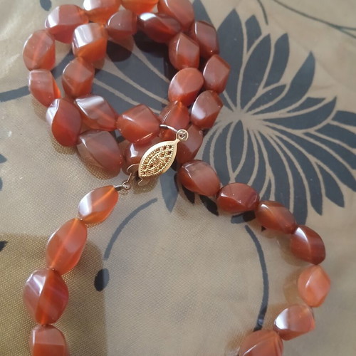 Carnelian necklace A quality with gold-plated clasp, 45 cm