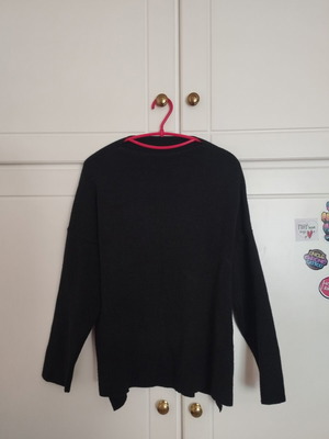 Black blouse used, size L